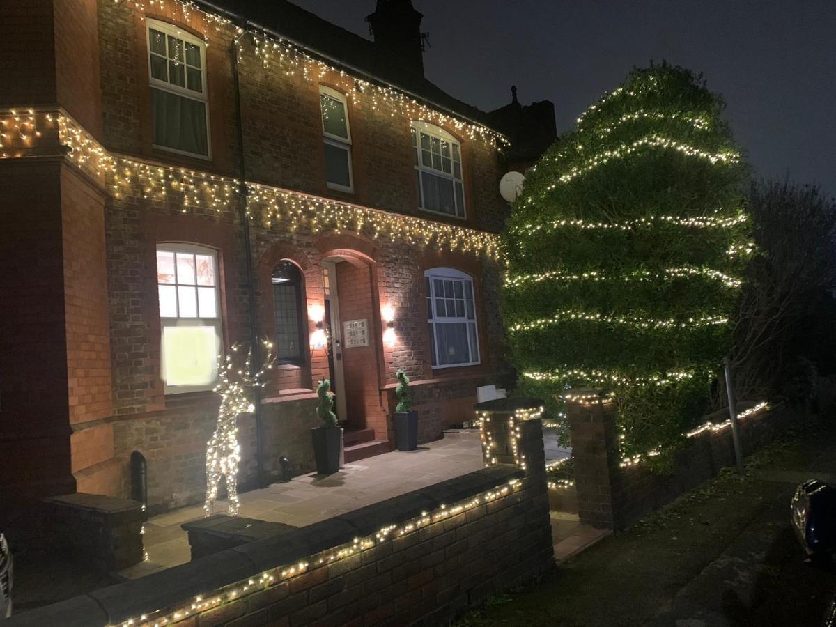 46 Ashfield Rd, Pensión Altrincham